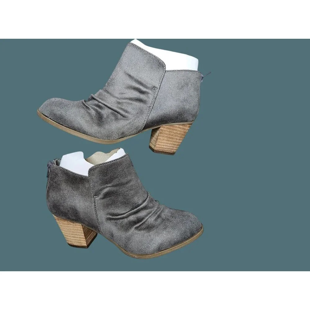 Stitch Fix Report Footwear Clarice Heeled Bootie Grey 6 Wide Faux Suede
